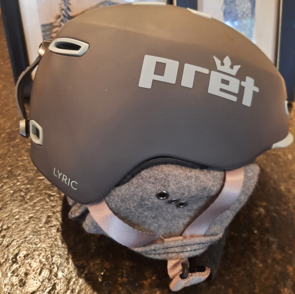 Pret Snowsports Helmet Womens Small MIPS - Picture 4 of 6